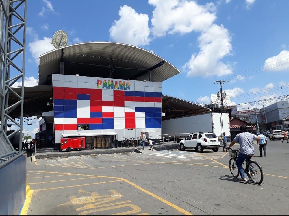 Panamanian girl whose father illegally kept her in Costa Rica, returned to her mother
