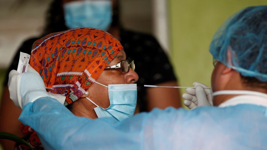 Hay un total de 32,704 pacientes recuperados clínicamente