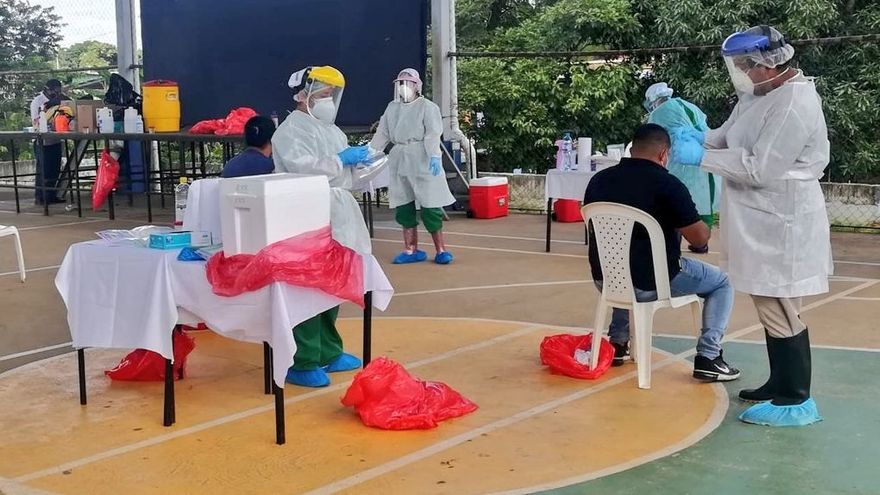 El equipo de Trazabilidad comunitaria ante el COVID-19, continúa realizando las pruebas de hisopados