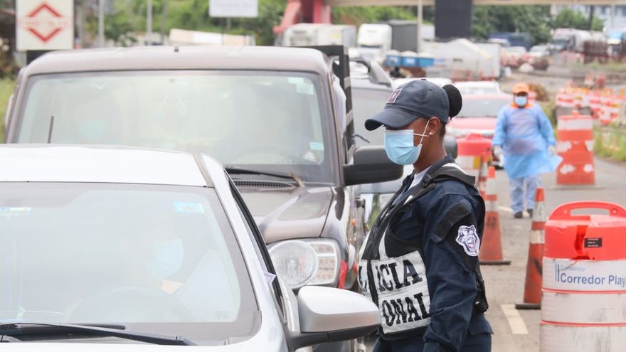 El toque de queda en Panamá fue decretado para mitigar los contagios de COVID-19