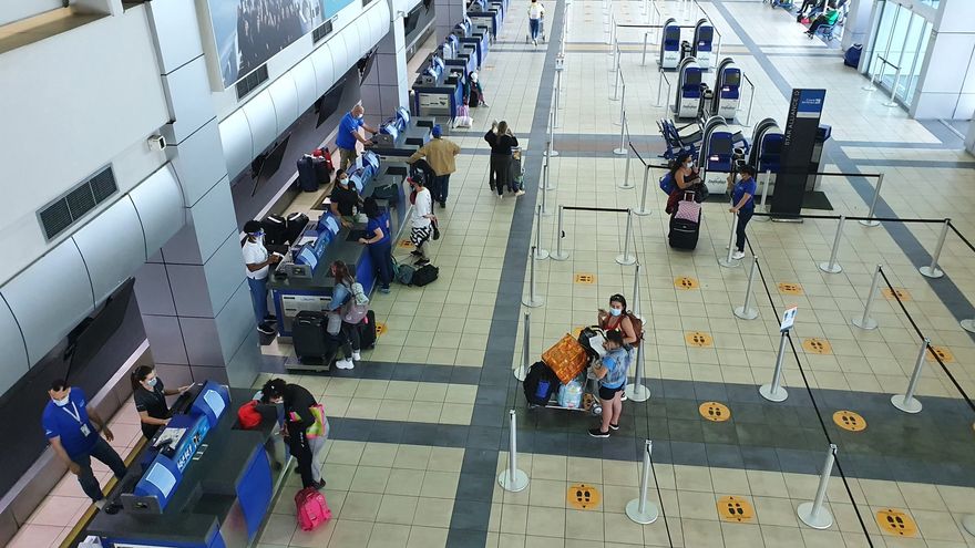 Las restricciones del COVID-19 provocaron la baja de pasajeros