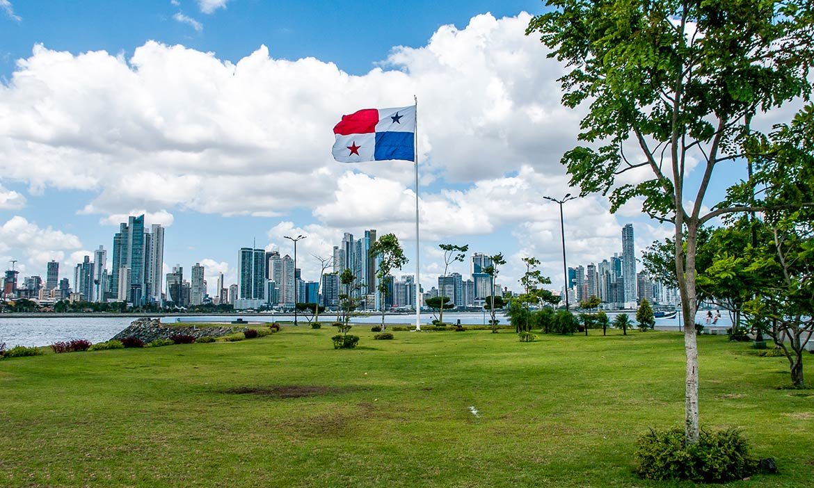 Panama proposes flying Haitian migrants home after clash