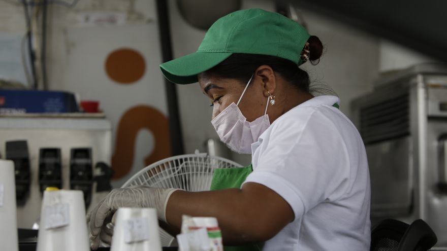 Before the reopening on Monday 28th Government asks the population to comply with biosafety measures