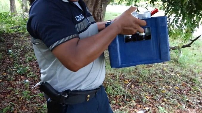 De las 17 personas multadas, 13 fue por estar libando en las playas, cuando hay ciertas restricciones que lo prohíben