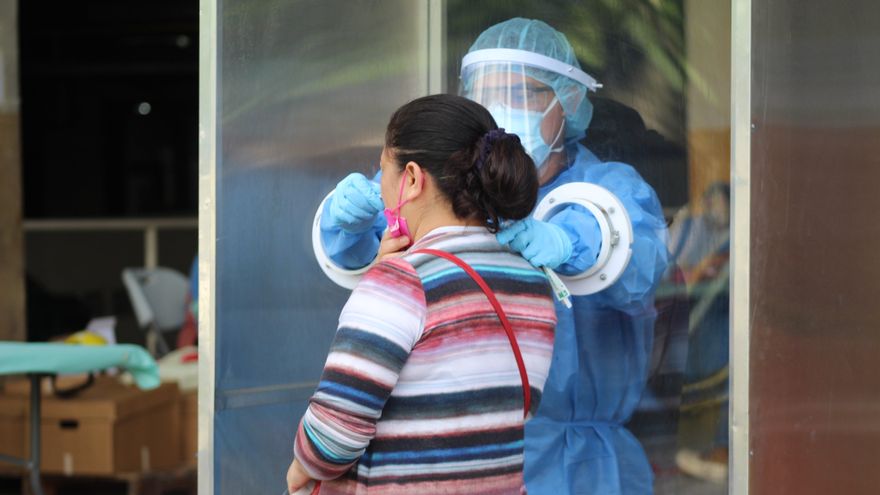 En las últimas horas se realizaron 7,446 pruebas para detectar covid-19