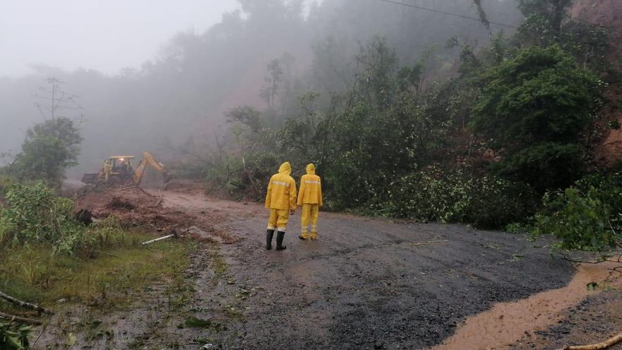 Múltiples afectaciones se han registrado debido a las fuertes lluvias