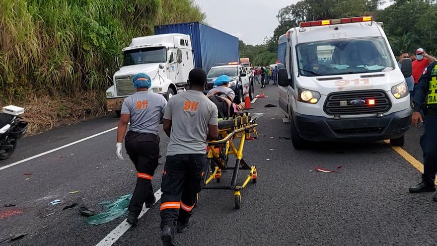 Una víctima fatal y varios heridos en accidente de tránsito en la Autopista Panamá-Colón