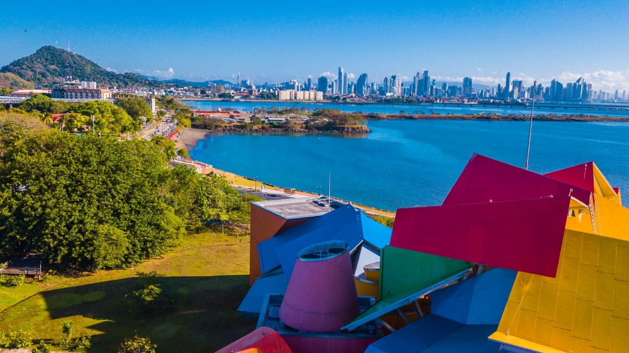 Cortizo signs a decree that encourages and stimulates tourism