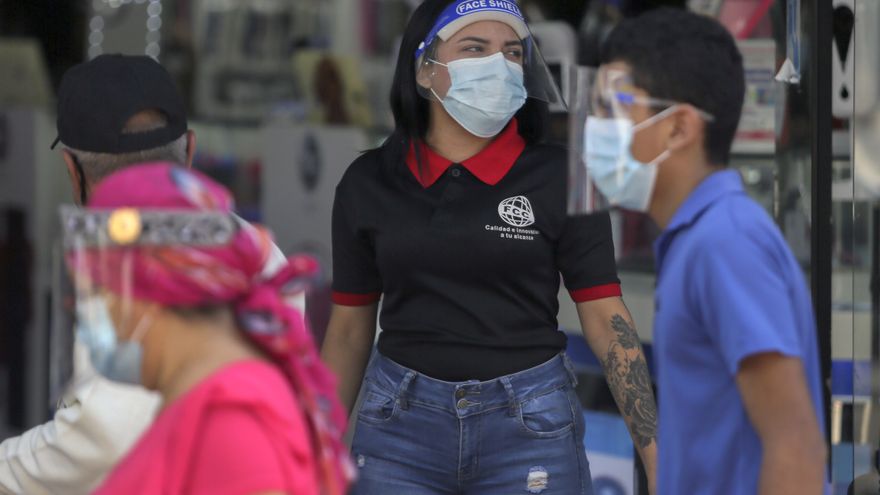 La reapertura del comercio al por menor presencial guardando el aforo correspondiente para las provincias de Panamá y Panamá Oeste