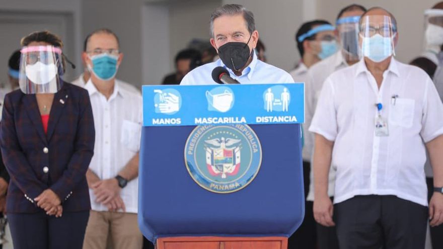 Al centro, el presidente de la República de Panamá Laurentino Cortizo.