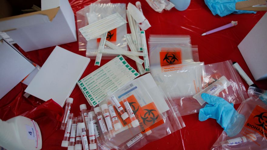 Según el grupo etario, los pacientes con edades entre 20 a 59 años continúan siendo los más afectados en cuanto a contagio