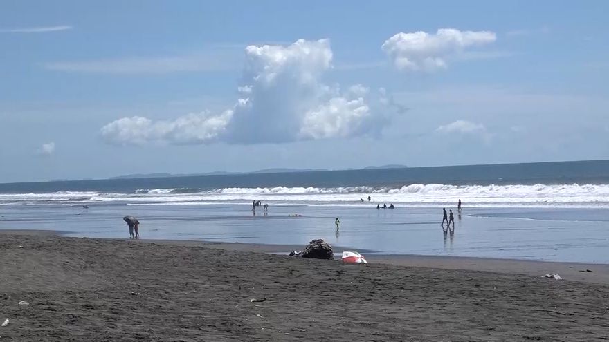 Aumenta la afluencia de personas a playas de Chiriquí