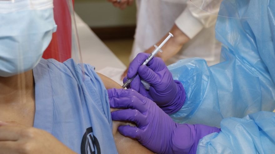 Hasta la fecha, en el país han sido aplicadas más de 59, 600 dosis de la vacuna contra covid-19 de Pfizer