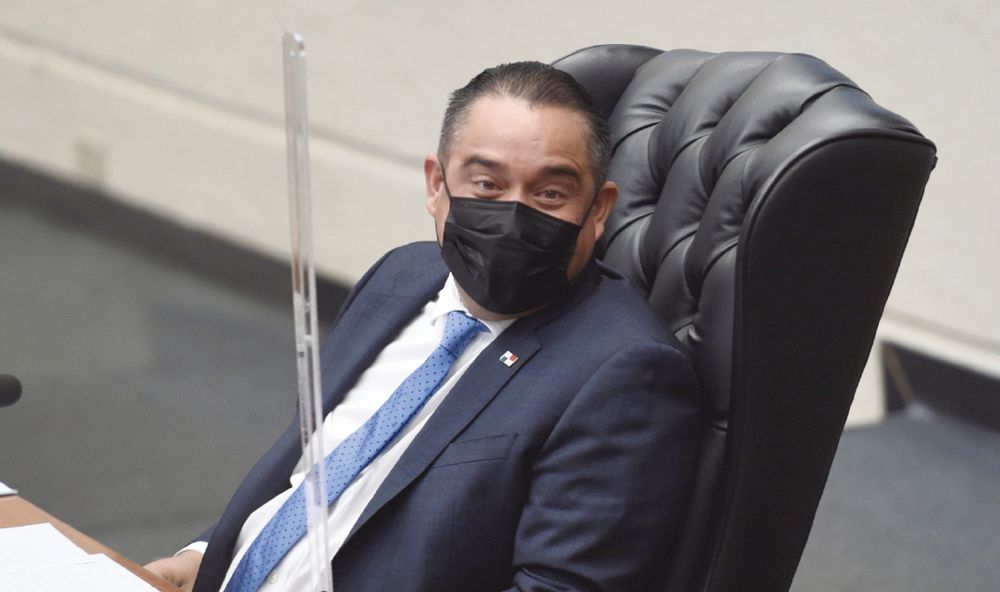 Vacunación VIP: los privilegios de pertenecer al gobernante PRD