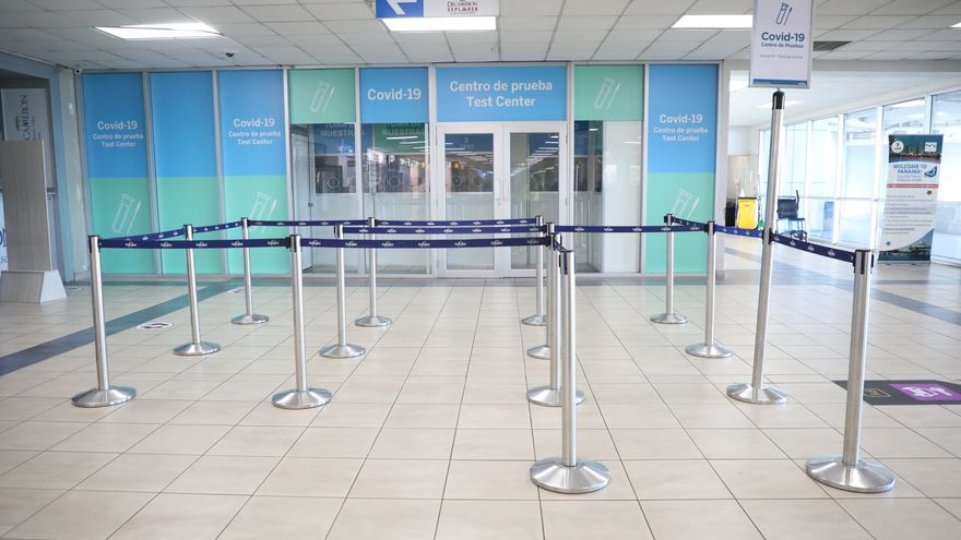 Se trata de uno de los 4 laboratorios que operan en el área del Duty Free, y que fue reubicado en el nivel 100