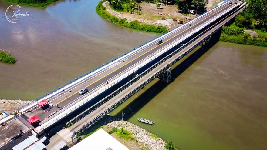Puente Binacional sobre el río Sixaola