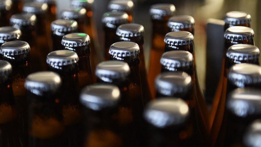 Presentan iniciativa de ley que busca implementar un método de verificación para la venta de licor a través de plataformas digitales