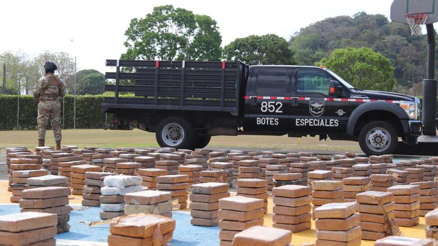 El contenedor con la droga procedía de Caldera en Costa Rica, tenía tránsito por Panamá, transbordo en Bélgica y su destino final era la India