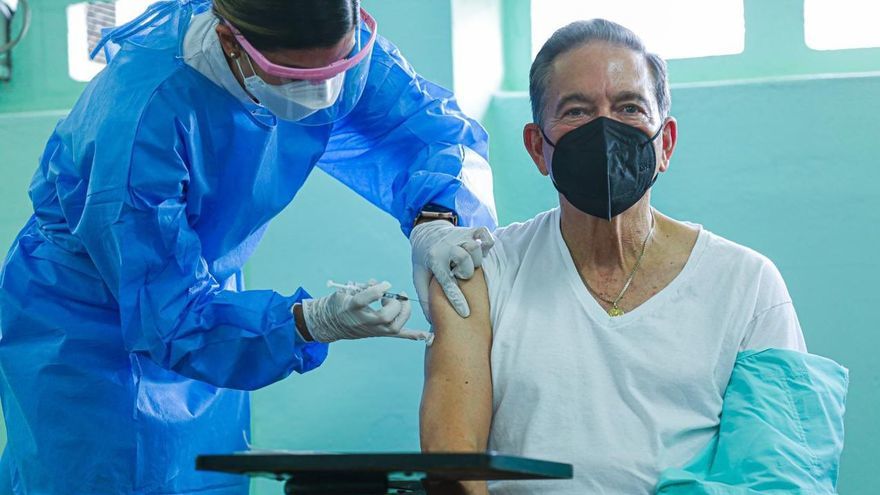 42,210 COVID-19 vaccines arrive on Wednesday; President Cortizo is vaccinated