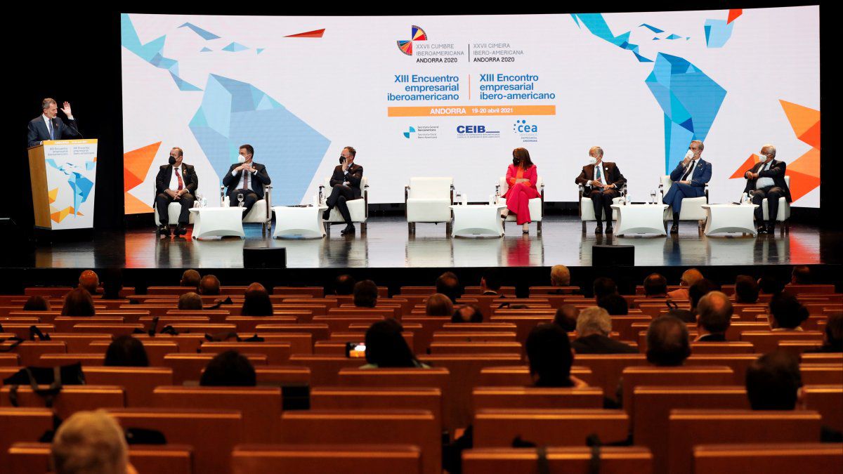 COVID-19 outbreak detected at the Ibero-American Summit hotel venue