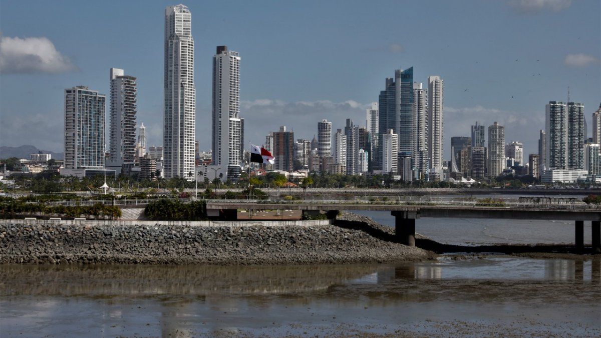 Panama launches initiative to manage the carbon and water footprint at the organizational level