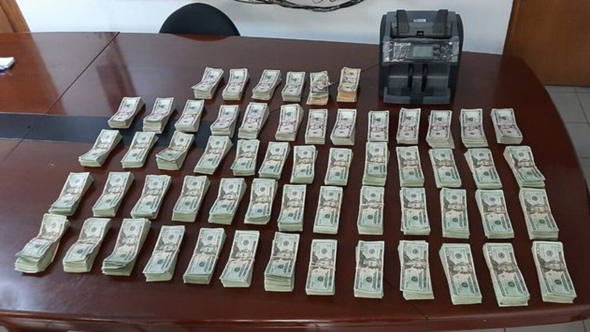 National Police seized 1,449 drug packages and seized more than $178,000 in March