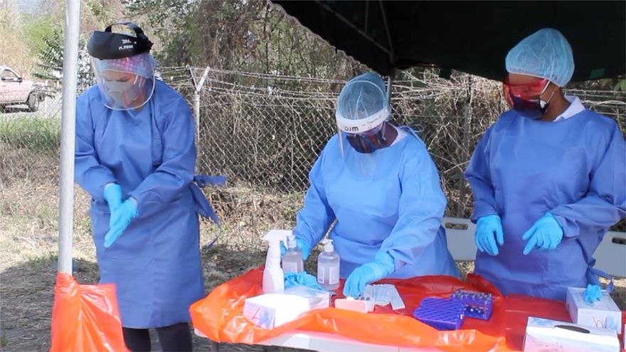 La Región Metropolitana de Salud junto al Equipo de Respuesta Rápida (ERR) realizó en playa Veracruz toma de hisopados voluntarios a visitantes