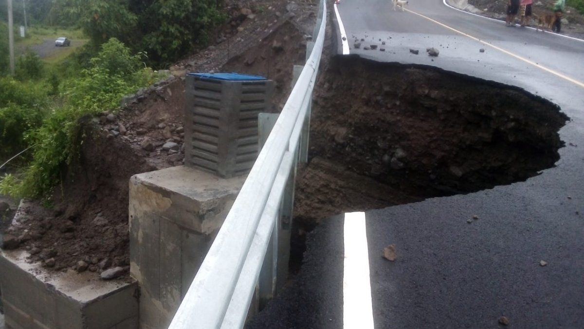 Road collapses in Dominical, Chiriquí