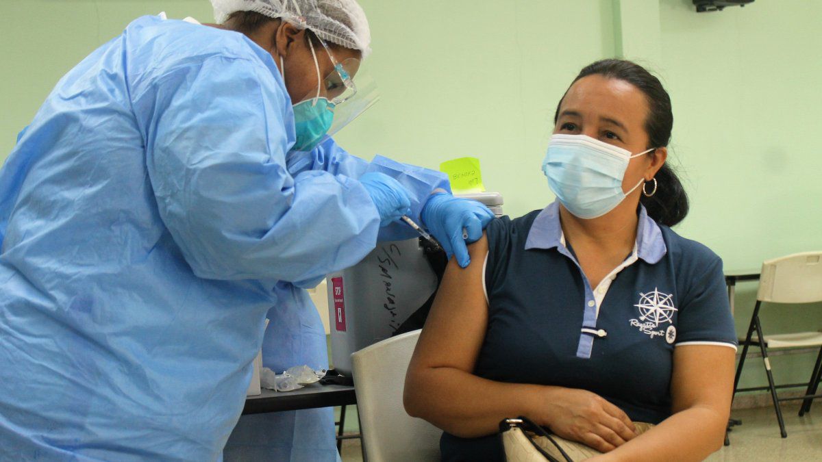 397 teachers and admin staff in Herrera and Los Santos have been vaccinated
