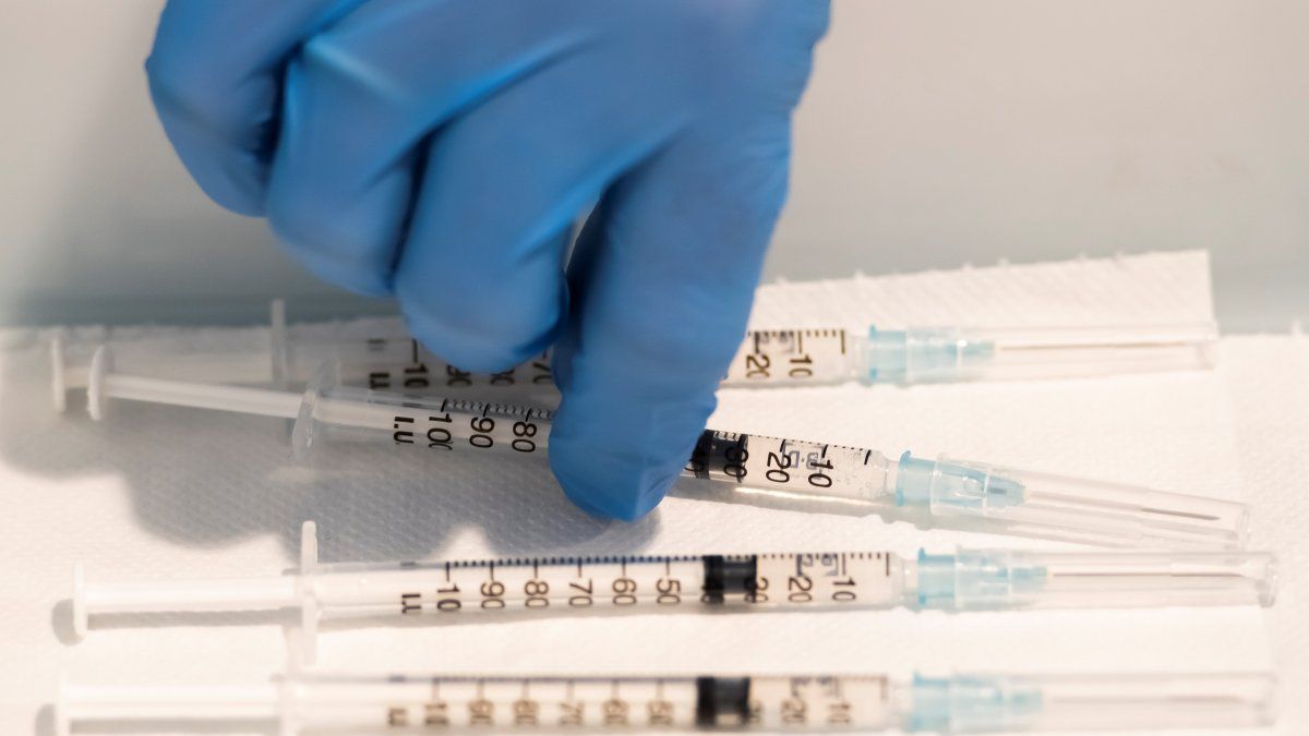 Minsa: Phase 1 of the vaccination plan including essential groups is nearing completion