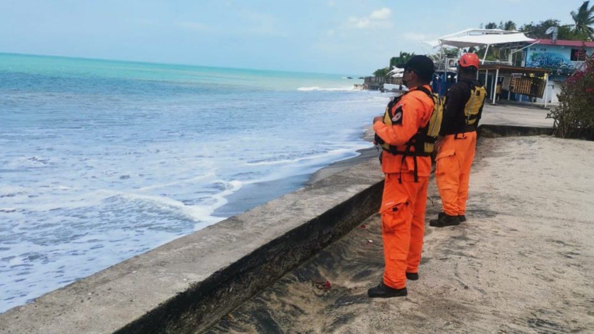 High tide warning in the Pacific issued until May 30