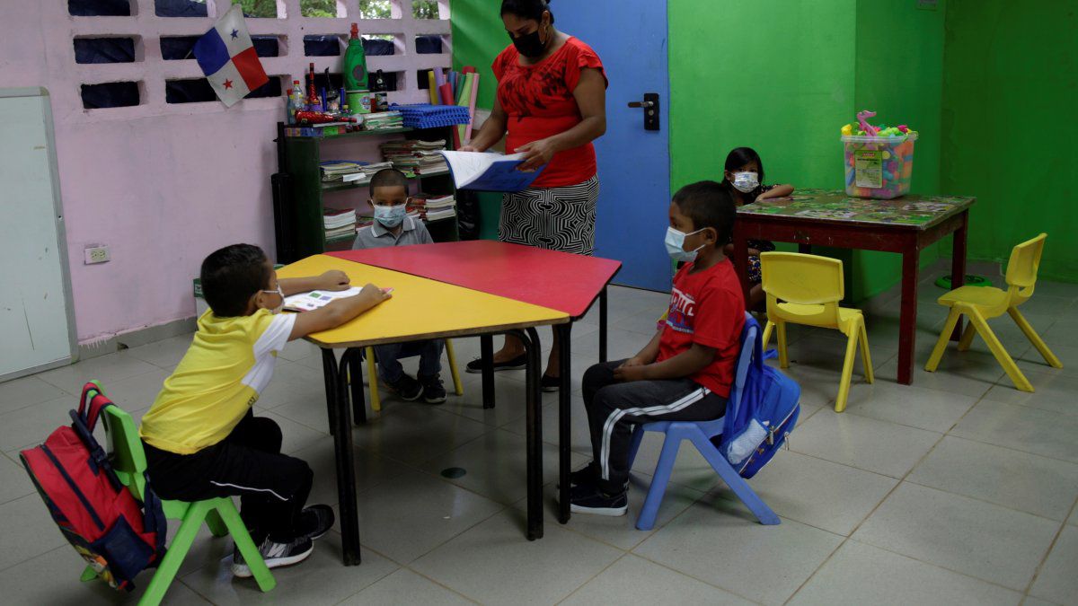 Second school term begins on Monday, 78 schools will continue with blended classes