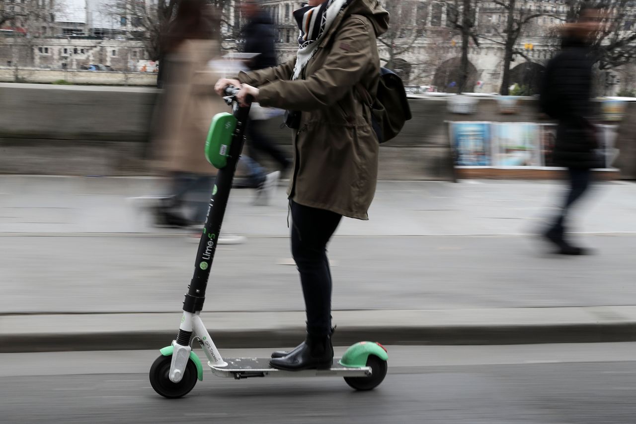 E-scooters: Public nuisance or green travel solution?