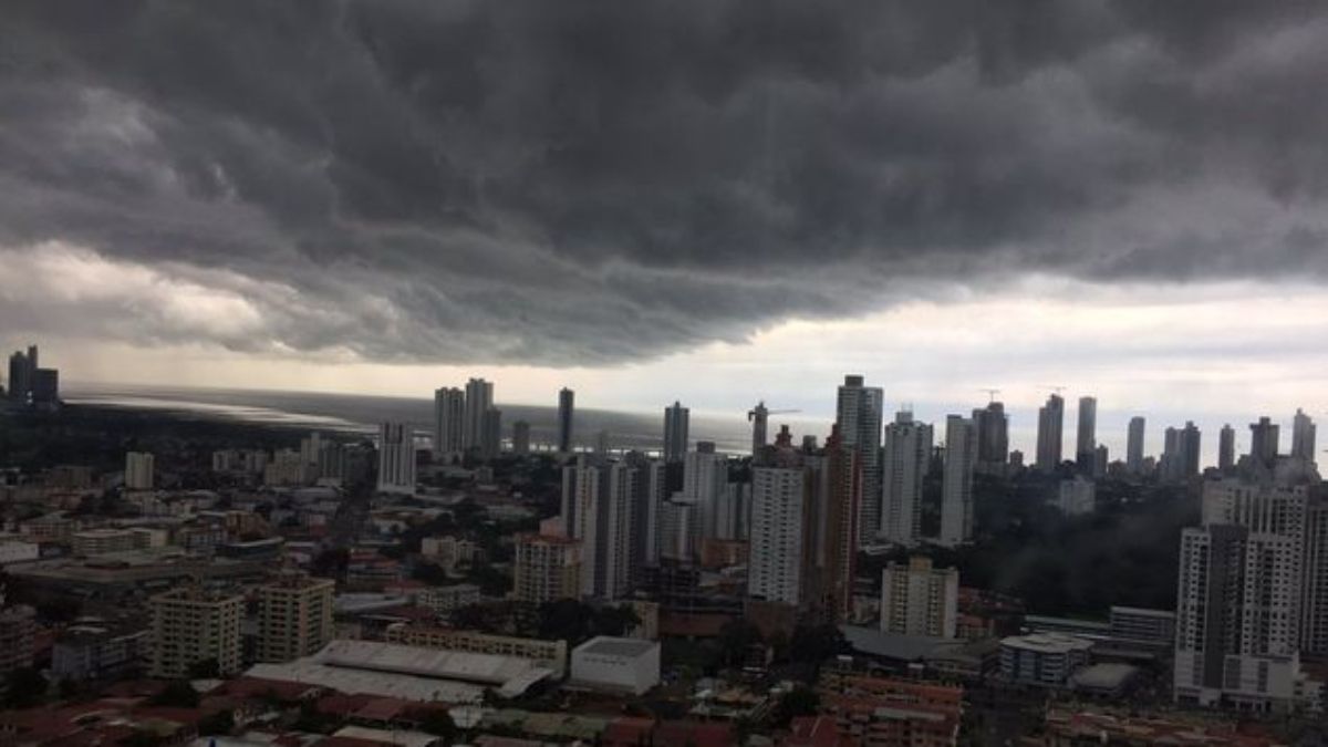 Rain is expected until Sunday due to the passage of Tropical Wave # 22 over Panama