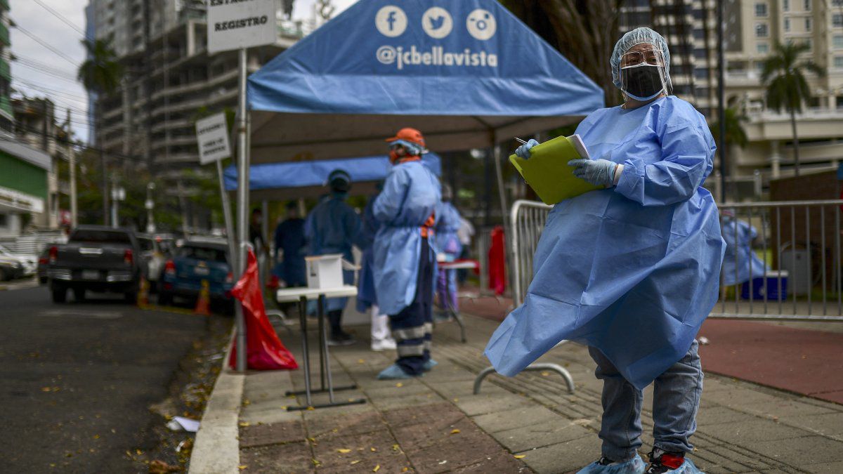 Minsa rules out "for now" decreeing a total quarantine on Sunday in Panama City and San Miguelito