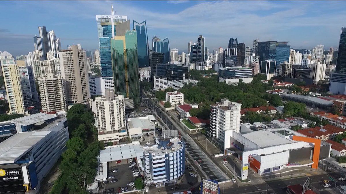 Minsa eases and toughens measures in different sectors of the country, according to contagion rate