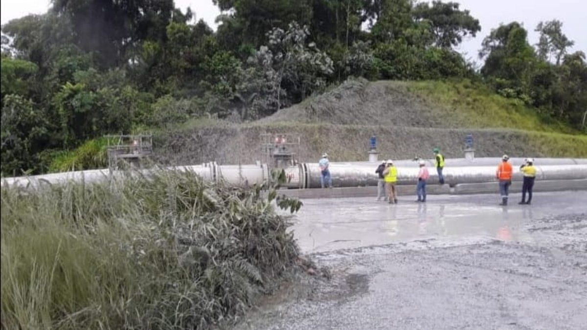 MiAmbiente investigates scope of mineral material spill in Donoso
