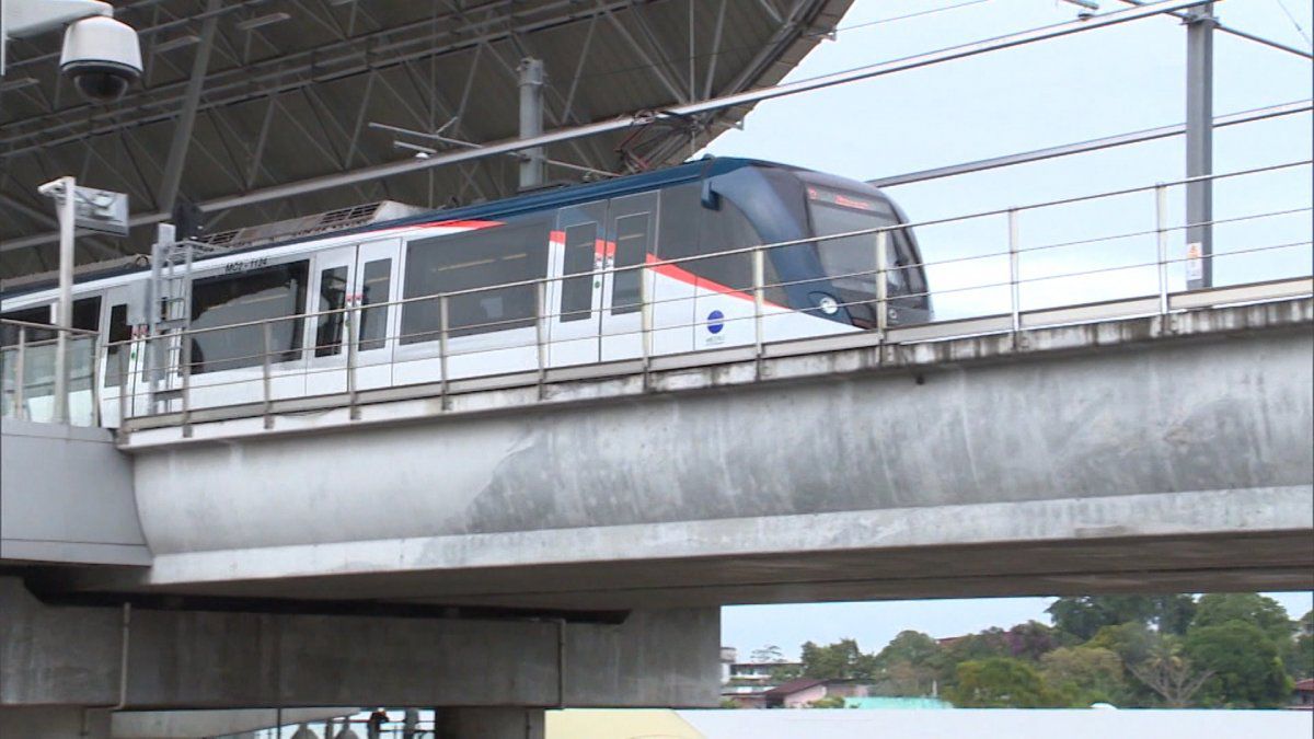 The service on Lines 1 and 2 of the Panama Metro restored after power fluctuation