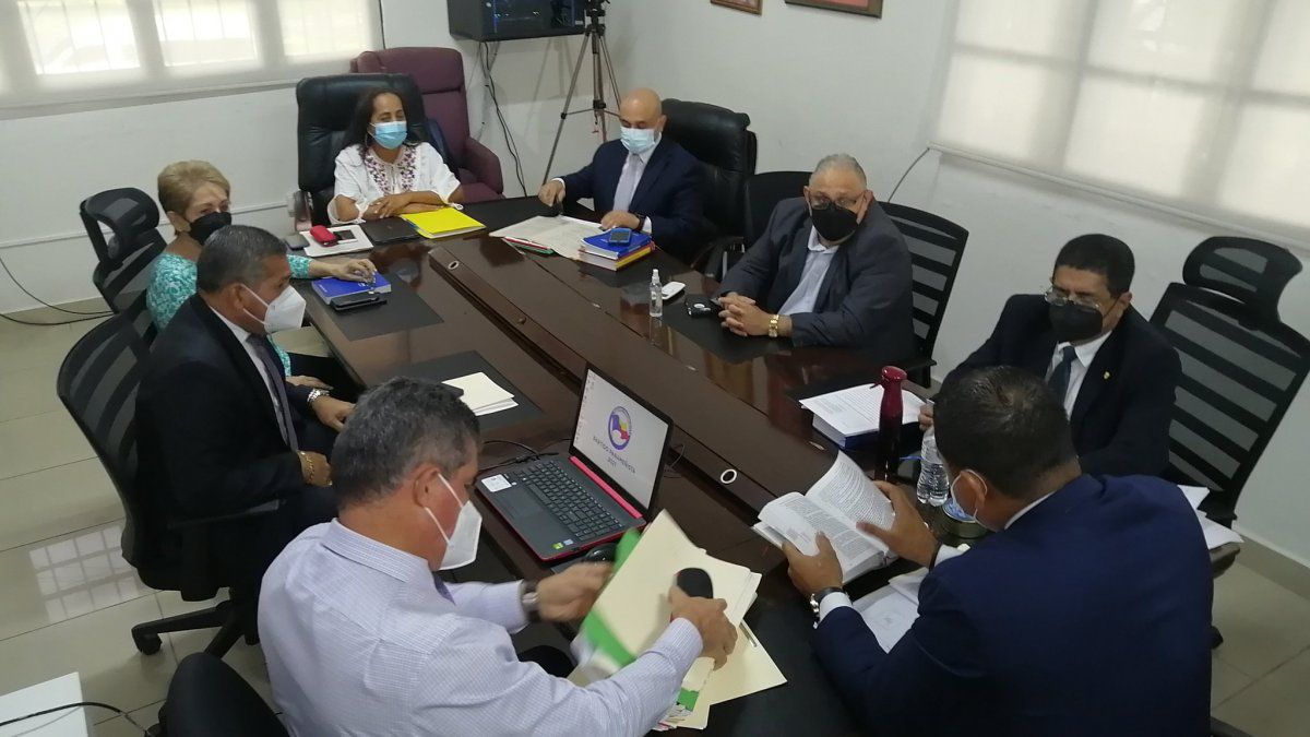 Panameñista Party deputies face expulsion request hearing