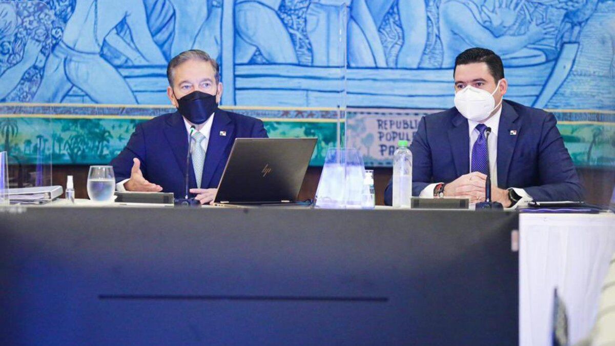 Notes and other records from President Cortizo, Vice President Carrizo and Cabinet declared restricted access information for 10 years