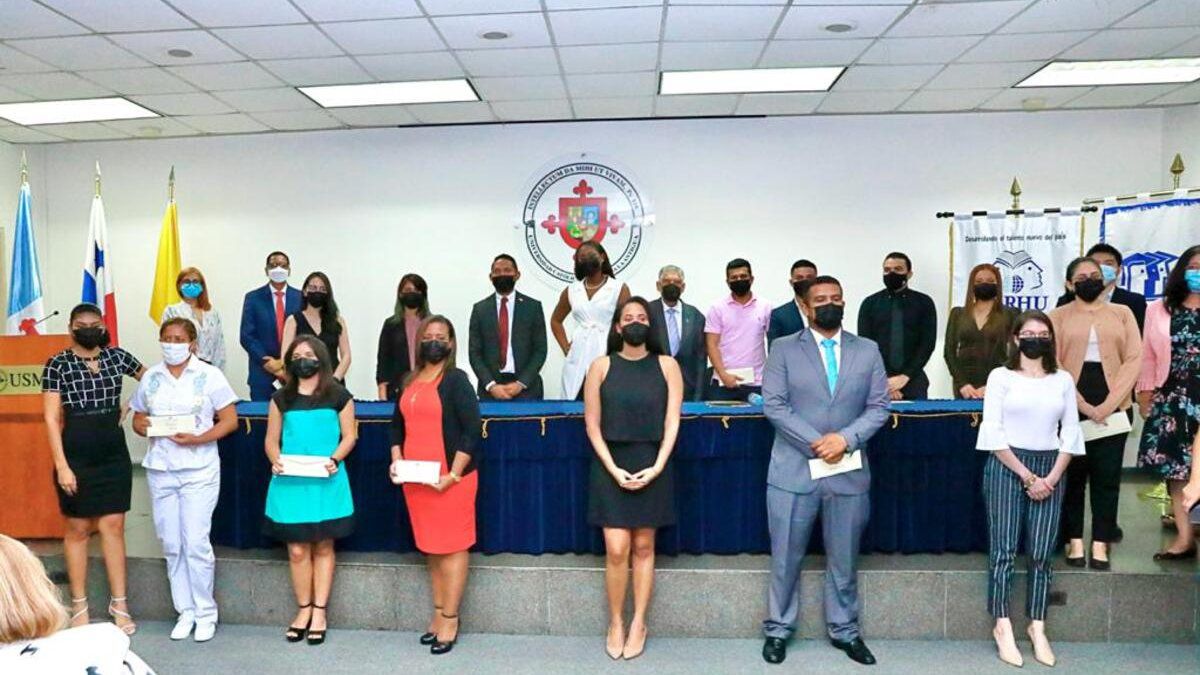 Masters scholarships are awarded to more than 140 outstanding university students in Panama