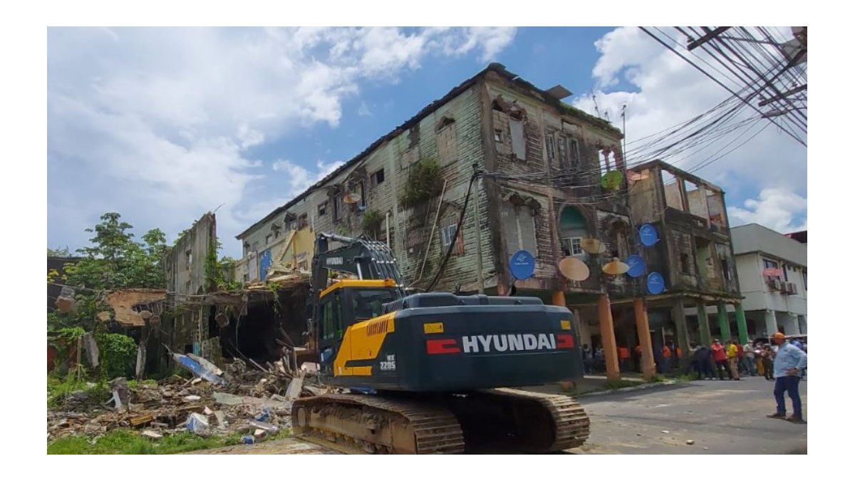 Another building demolished in Colón