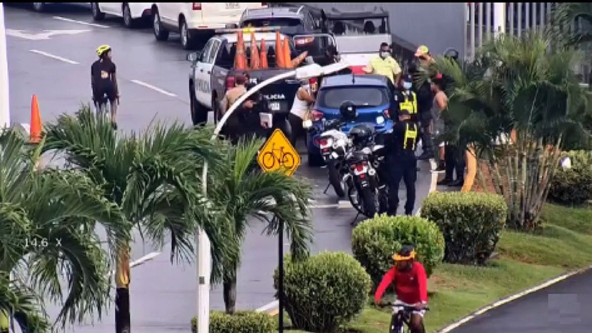 Two foreign cyclists run over on the Coastal Beltway, drunk driver captured after running away
