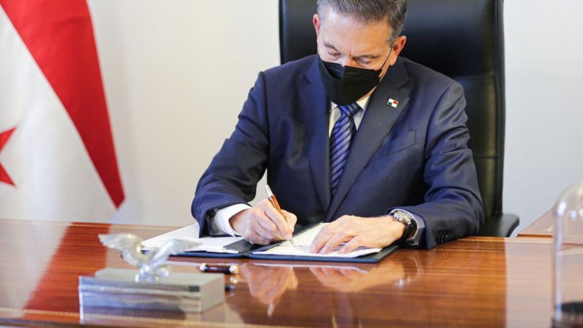 President Cortizo sanctions law that regulates the medicinal and therapeutic use of cannabis in Panama