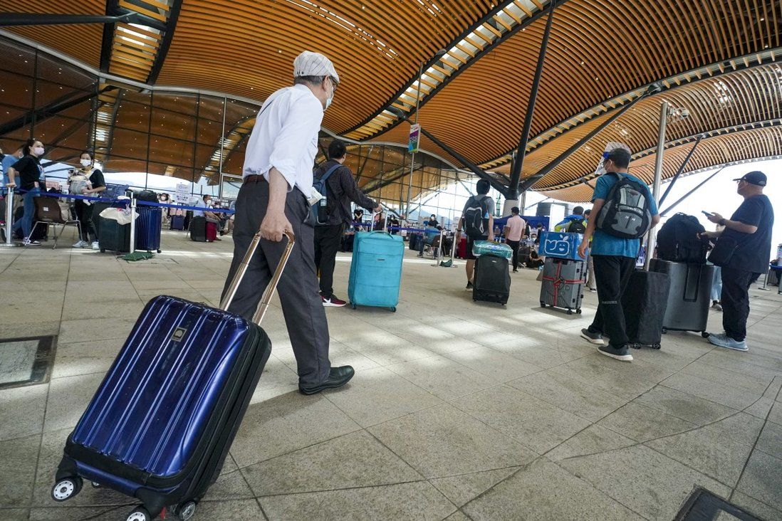 Hong Kong proposes local quarantine for those going to mainland