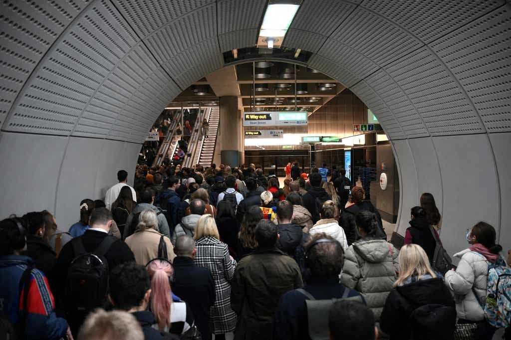 Unions discuss co-ordinating industrial action in winter of strikes