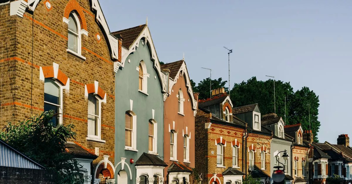 Pretty neighbourhood named the best place to live but is missing a Tube station