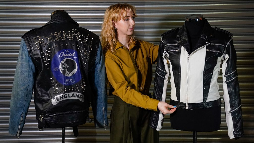 Michael Jackson jacket sells for £250,000 at auction