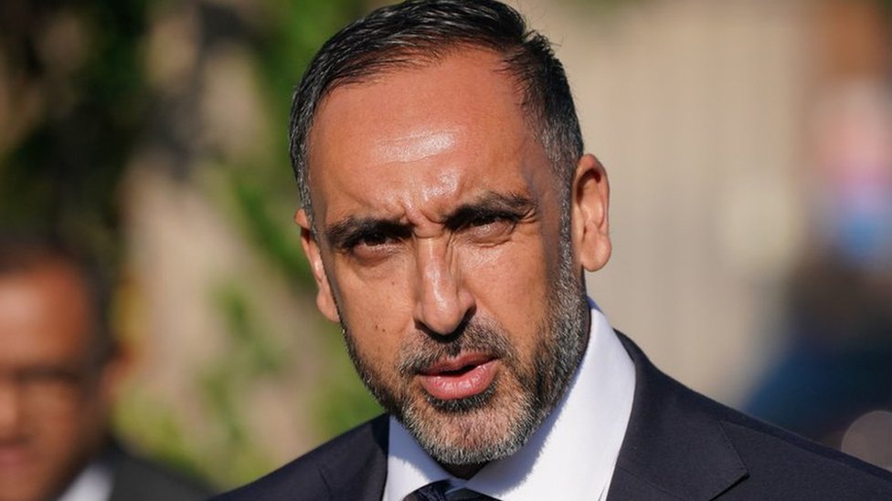 Met Police cuts ties with adviser Attiq Malik after chant video emerges