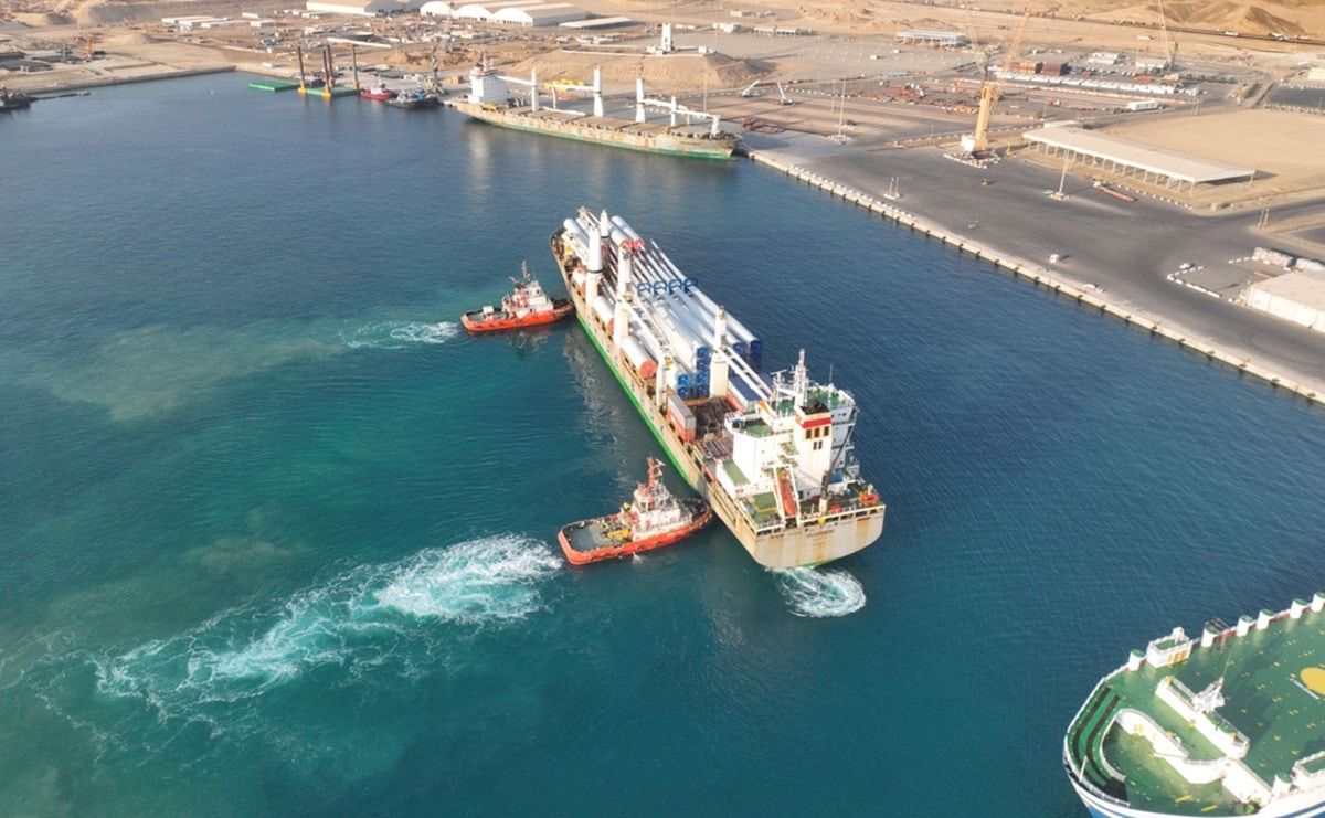 NEOM Green Hydrogen Company receives giant wind turbines